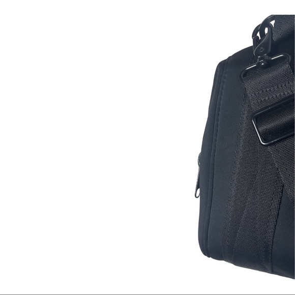 Dagne Dover Onyx Landon Carryall Bag With Dustcover - Picture 8 of 12